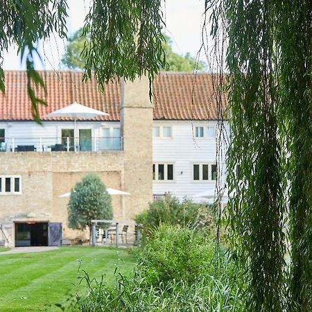 Tuddenham Mill Luxury Hotel Экстерьер фото The former stable block