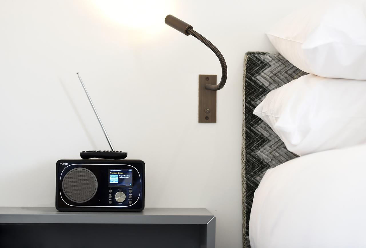 Tuddenham Mill Luxury Hotel Экстерьер фото A wall mounted reading light