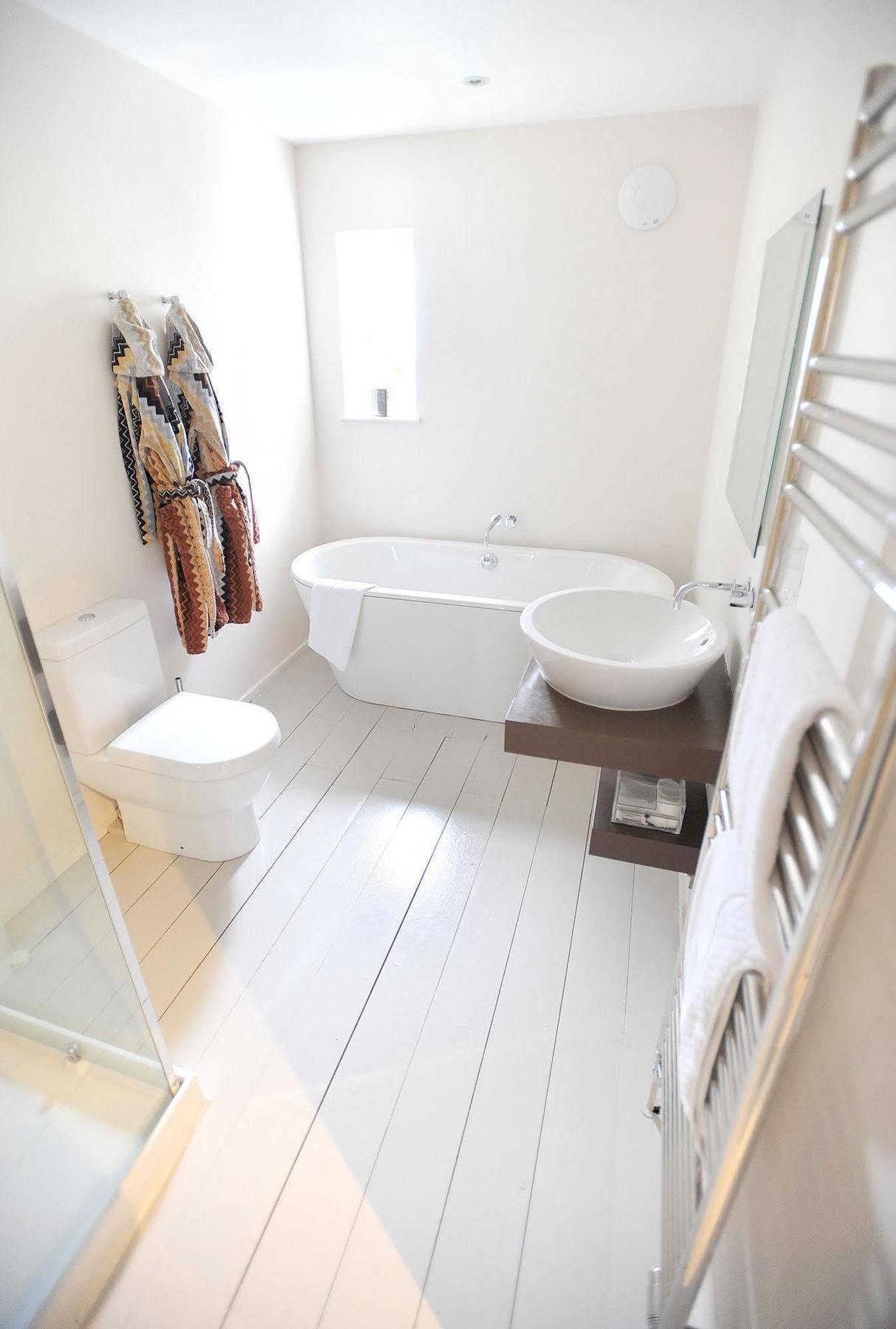 Tuddenham Mill Luxury Hotel Экстерьер фото Bathroom