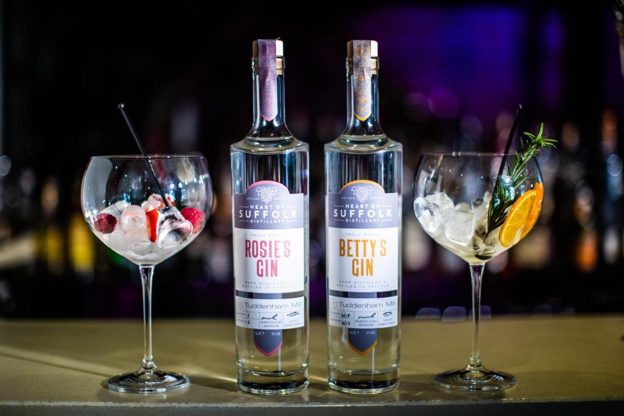 Tuddenham Mill Luxury Hotel Экстерьер фото Suffolk Gin