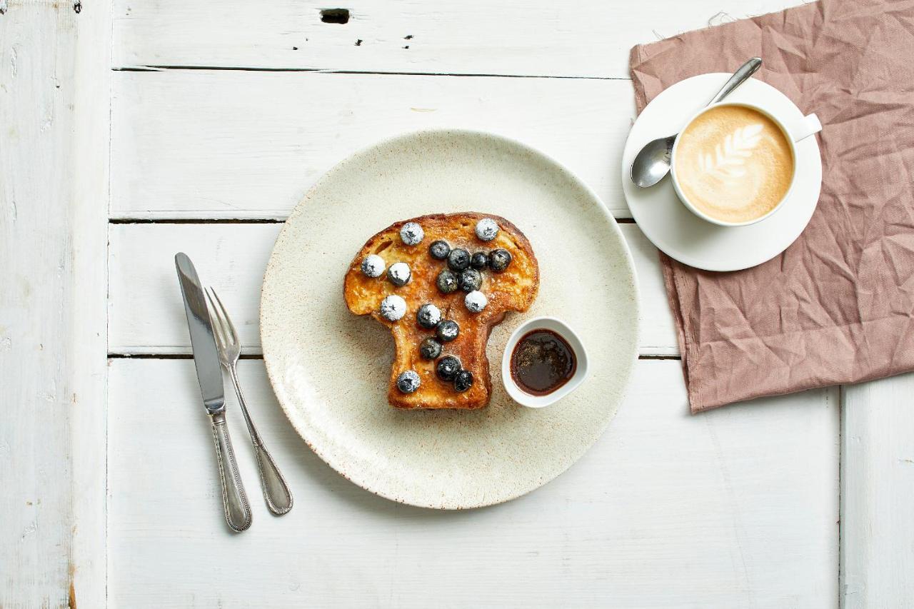 Tuddenham Mill Luxury Hotel Экстерьер фото French toast with blueberries