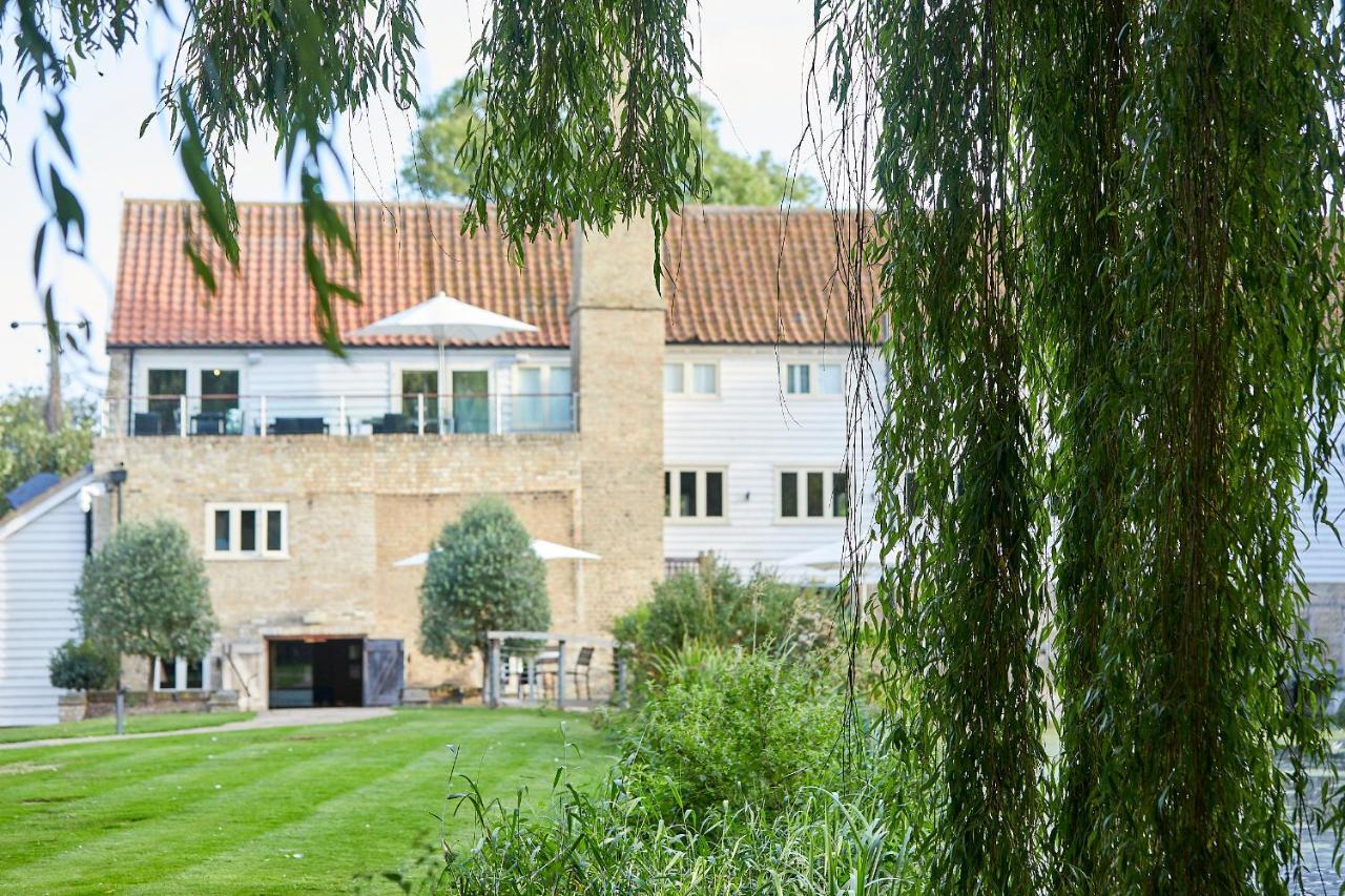 Tuddenham Mill Luxury Hotel Экстерьер фото The former stable block